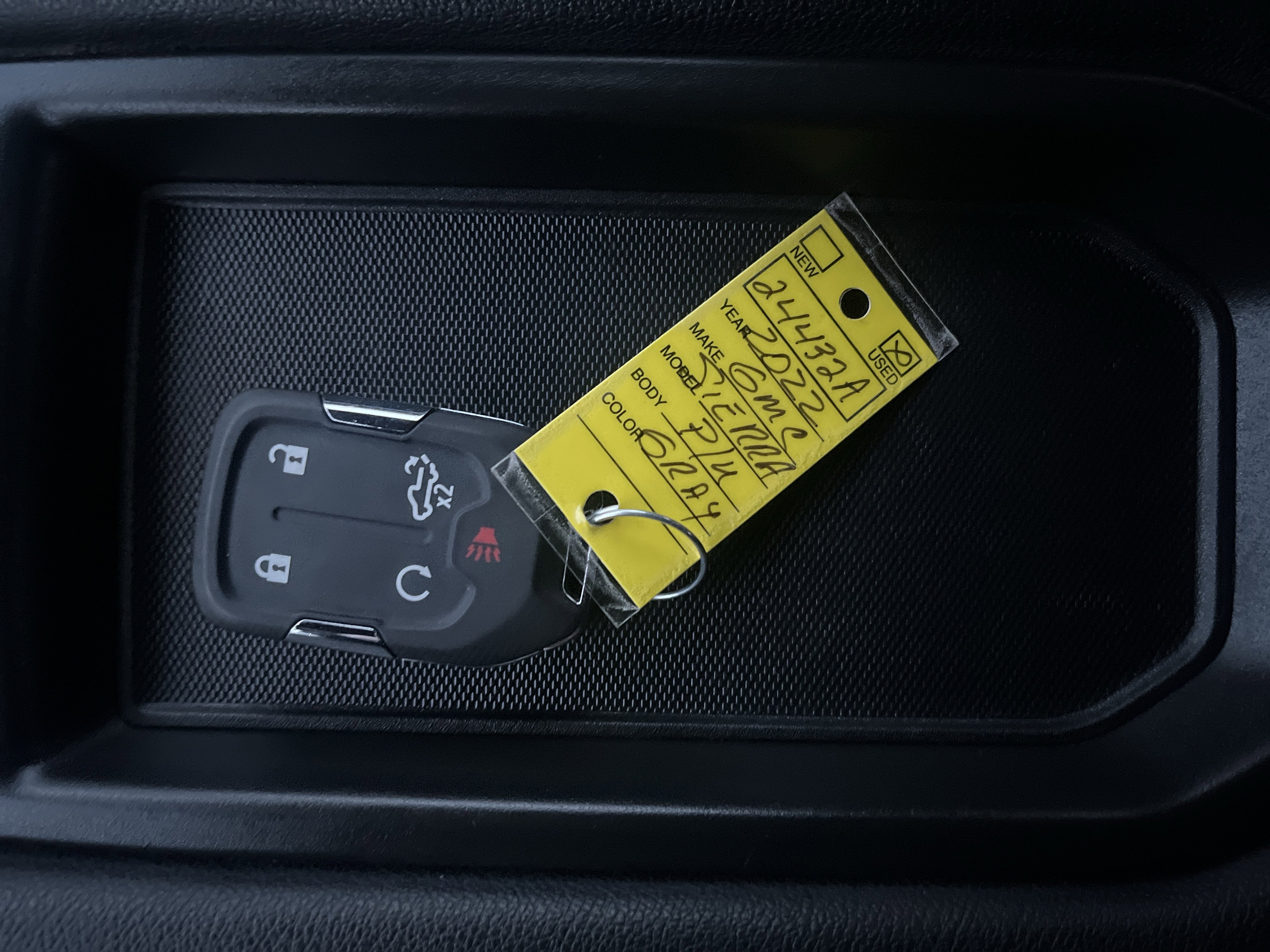 Used 2022 GMC Sierra 1500 SLE w/ X31 Off-Road Package image 32