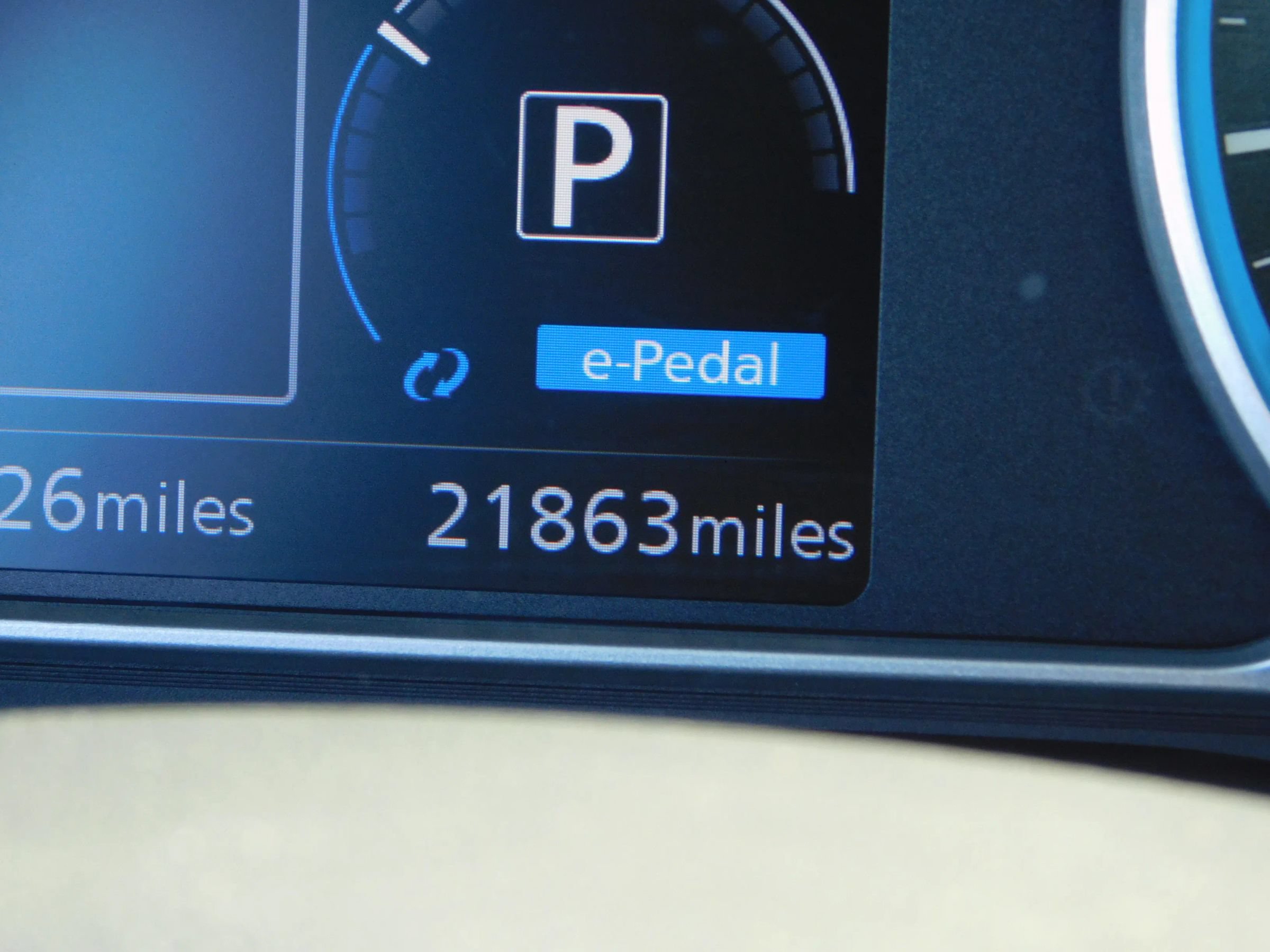 Used 2022 Nissan Leaf S FWD image 26