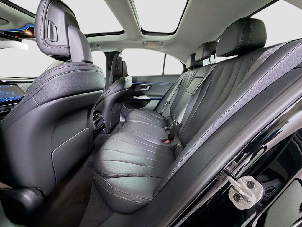 New 2026 Mercedes-Benz E 350 4MATIC Sedan image 24