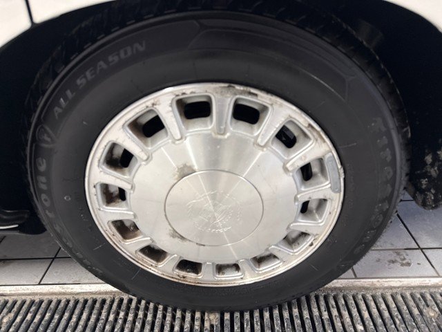 Used 1998 Cadillac De Ville Sedan image 11