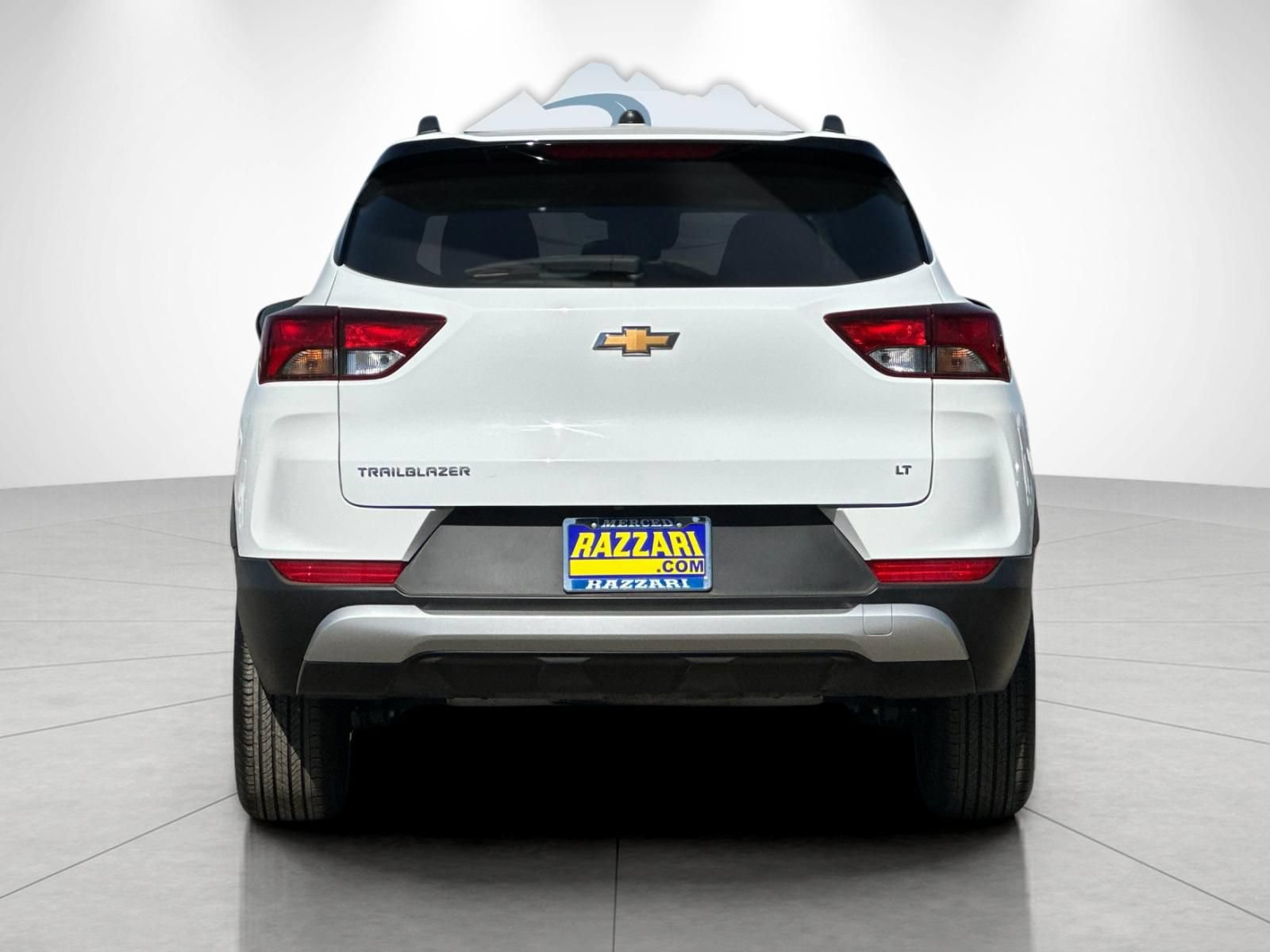 Used 2025 Chevrolet TrailBlazer LT FWD image 4