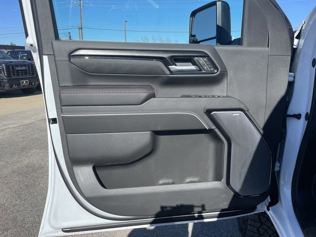 New 2026 GMC Sierra 2500 AT4X image 10