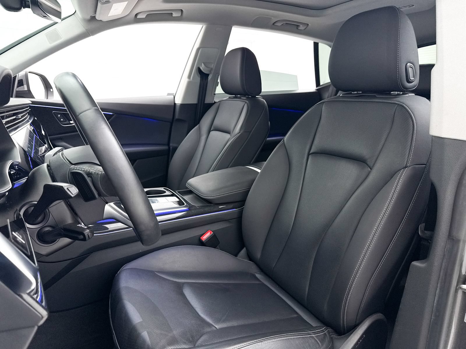 Used 2019 Audi Q8 Prestige w/ Adaptive Chassis Package AWD/4WD image 21