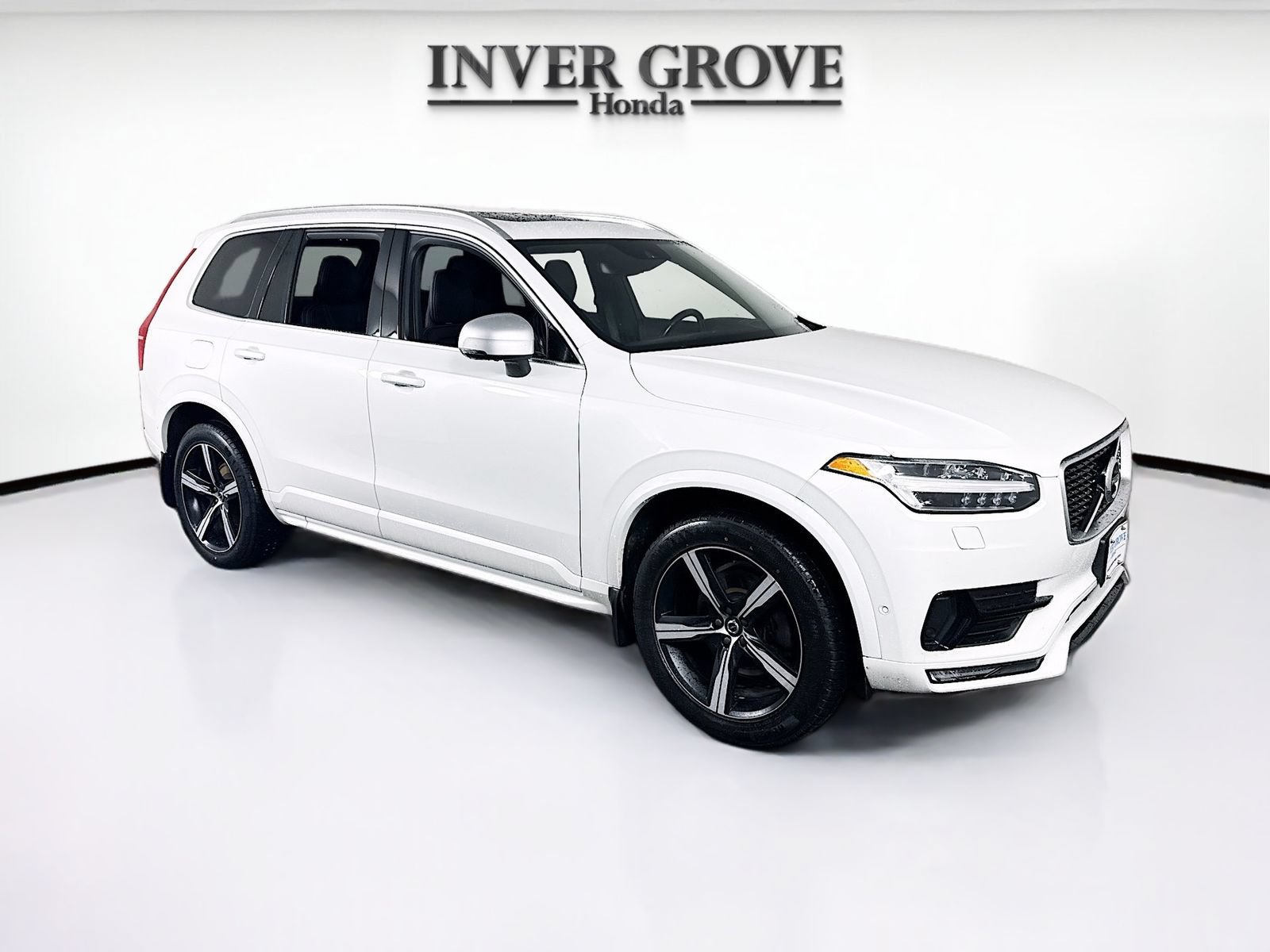 Used 2019 Volvo XC90 T6 R-Design w/ Advanced Package AWD/4WD image 3