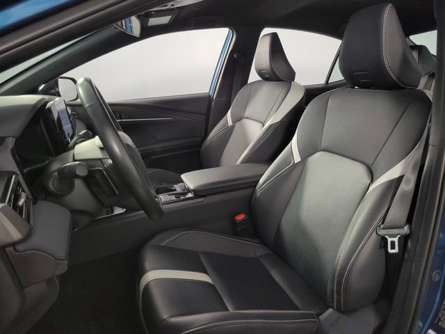 Used 2025 Toyota Camry SE FWD image 14
