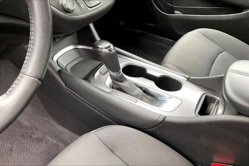 Used 2018 Chevrolet Malibu LT FWD image 18