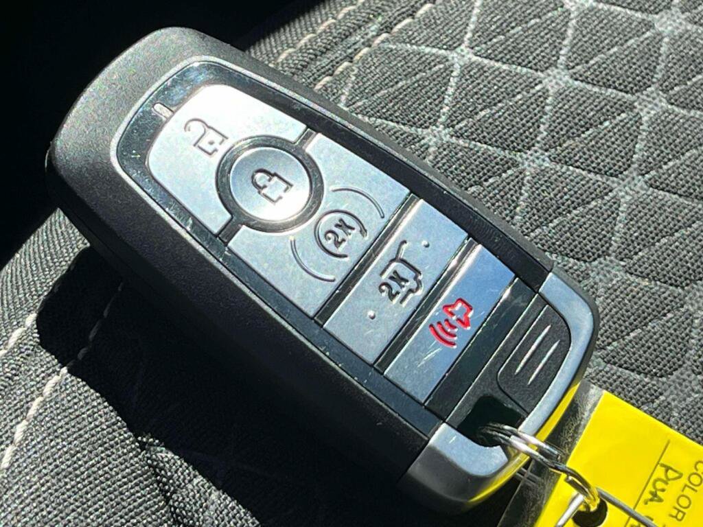 Used 2023 Ford Escape Active w/ Tech Pack #2 FWD image 4