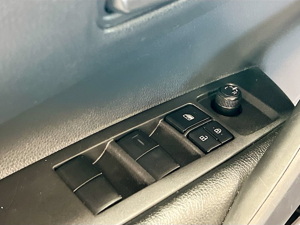 Used 2024 Toyota Corolla LE FWD image 17