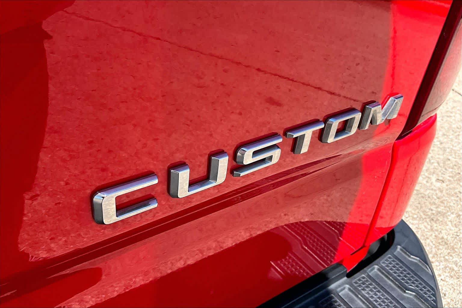 Used 2020 Chevrolet Silverado 1500 Custom w/ Custom Value Package RWD image 10