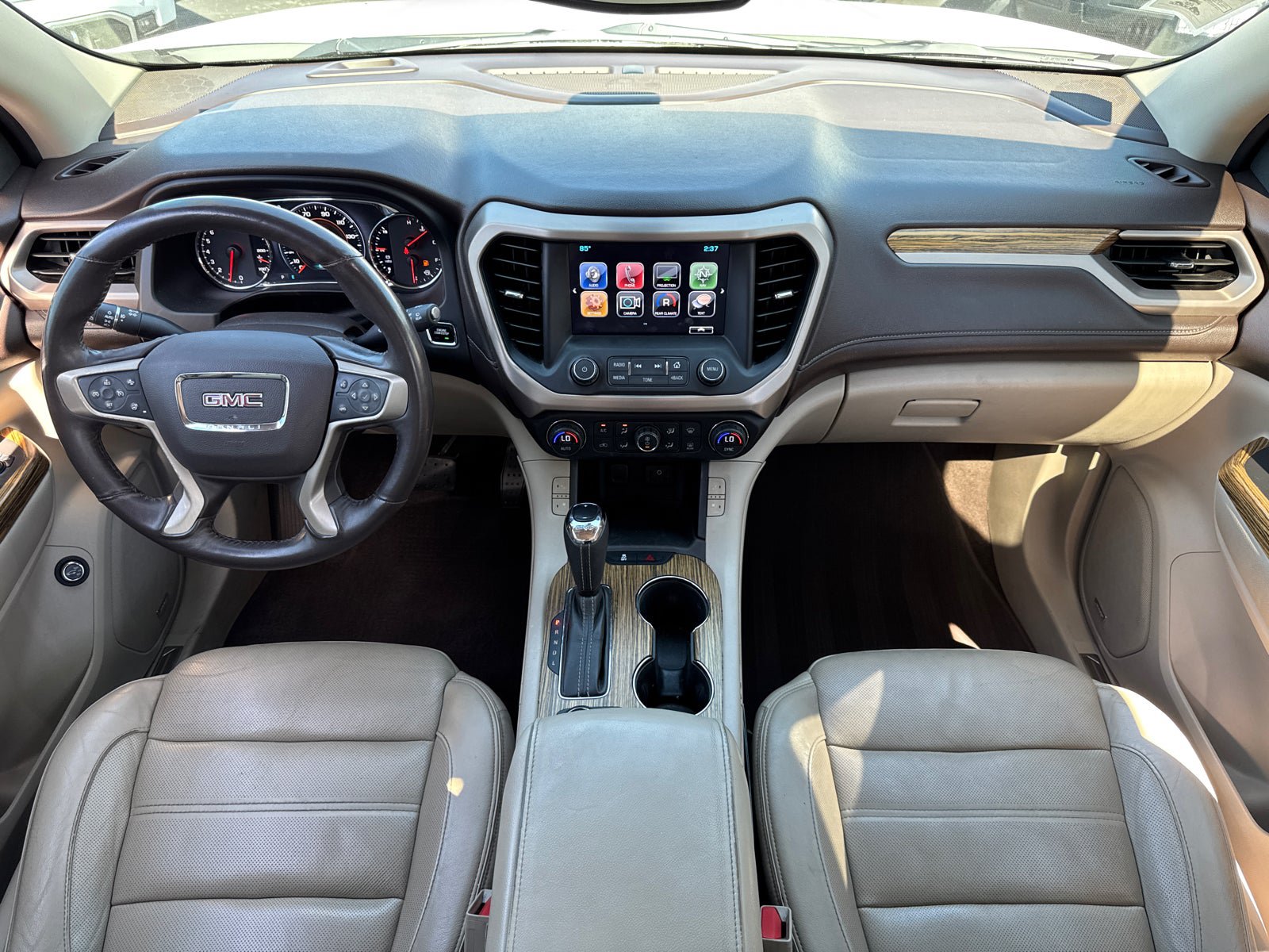 Certified 2017 GMC Acadia Denali w/ Technology Package FWD image 20