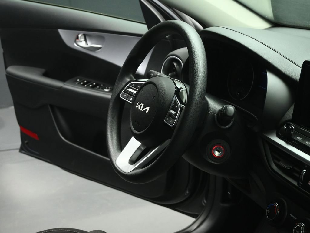 Certified 2024 Kia Forte LXS w/ LXS Technology Package image 61