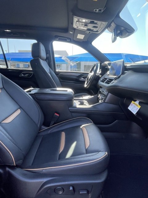 Used 2024 GMC Yukon AT4 w/ AT4 Premium Plus Package image 7
