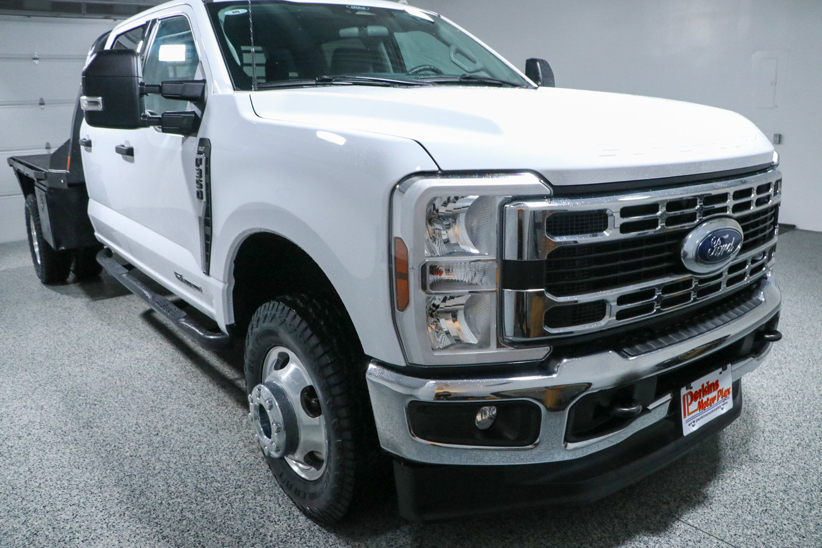 Used 2024 Ford F350 XLT w/ FX4 Off-Road Package AWD/4WD image 5