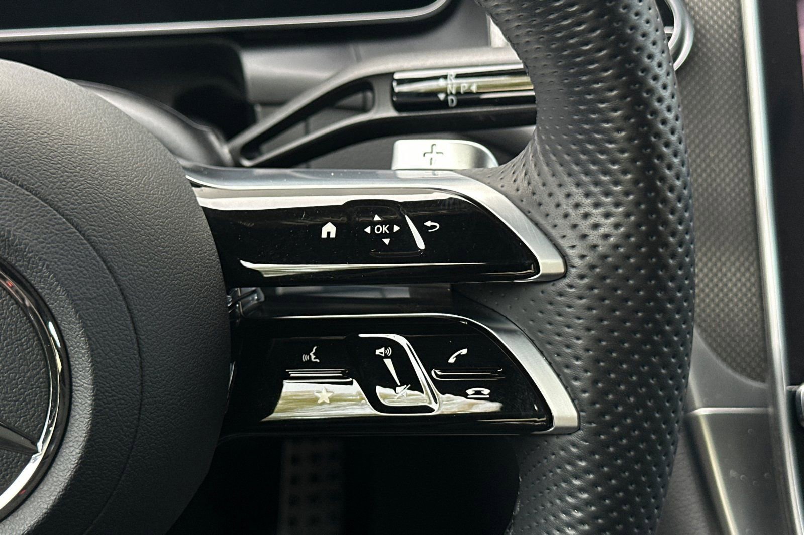 Certified 2024 Mercedes-Benz GLC 300 image 31