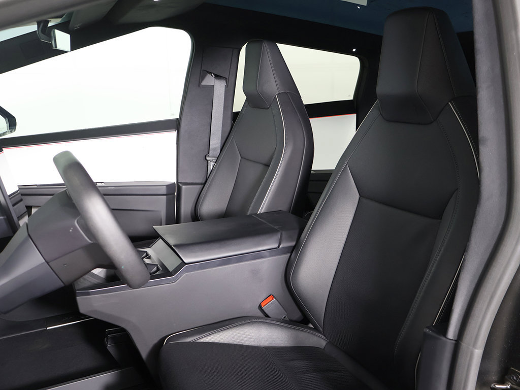 Used 2024 Tesla Cybertruck AWD Crew Cab image 26
