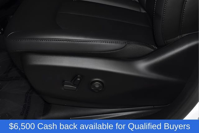 New 2026 Chrysler Pacifica Select AWD/4WD image 15