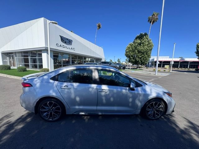 Used 2022 Toyota Corolla SE w/ SE Premium Package FWD image 4
