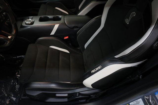Used 2022 Ford Mustang Shelby GT500 w/ Carbon Fiber Track Pack image 70