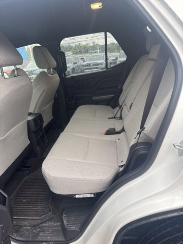 Used 2025 Toyota 4Runner SR5 AWD/4WD image 13
