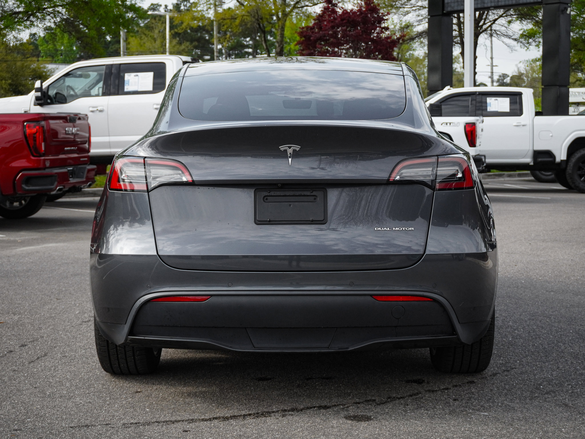 Used 2021 Tesla Model Y Long Range image 9