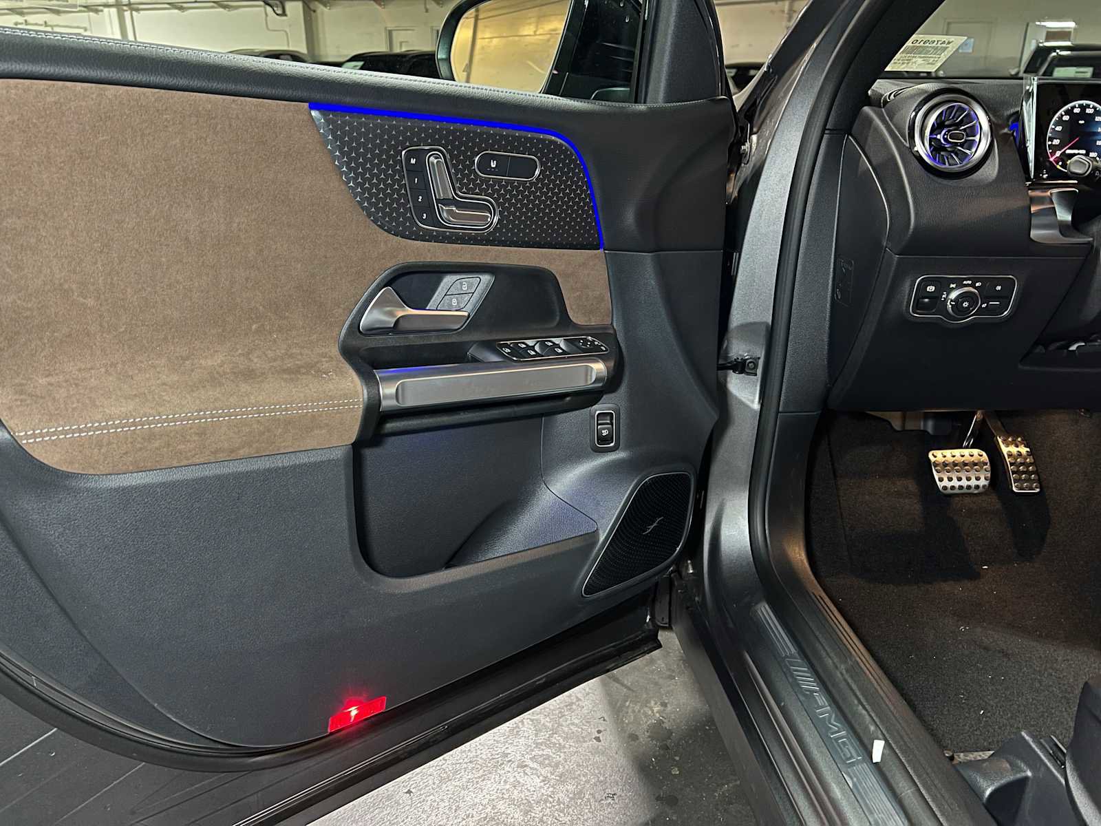 New 2026 Mercedes-Benz GLB 35 AMG 4MATIC image 22