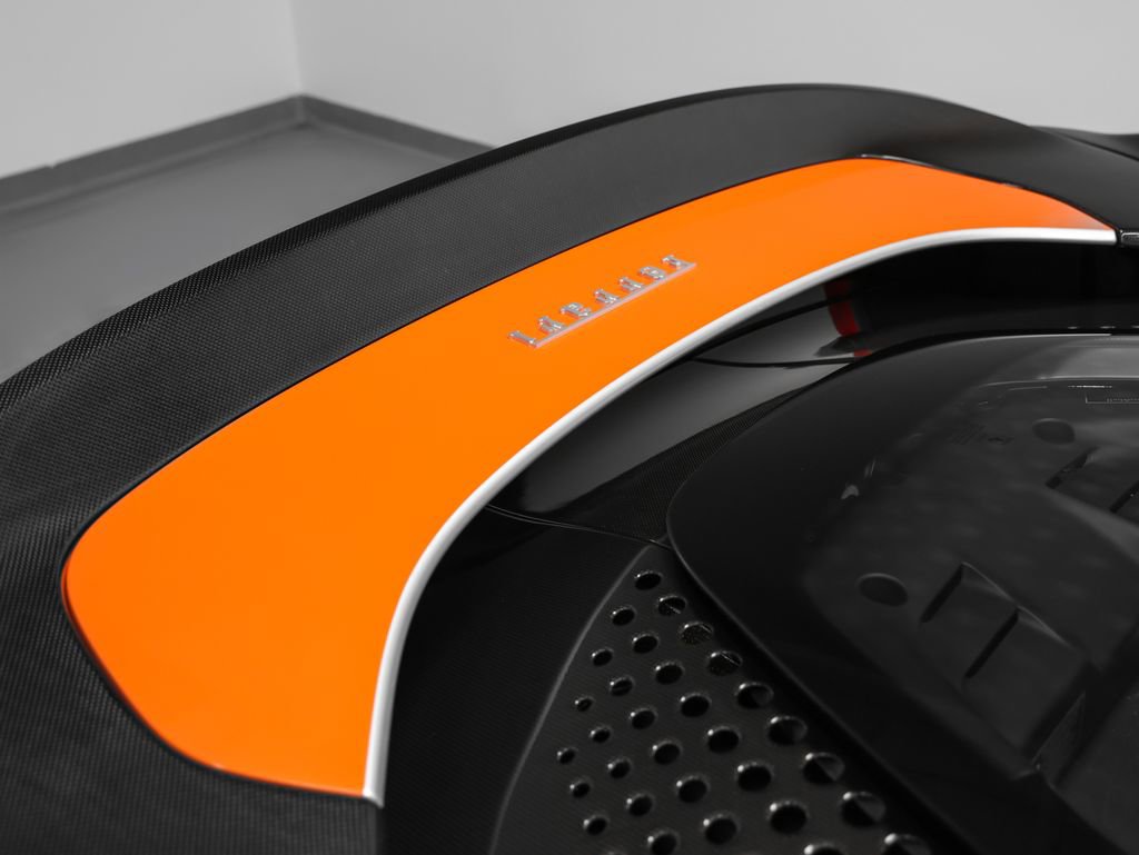 Certified 2023 Ferrari SF90 Spider image 38