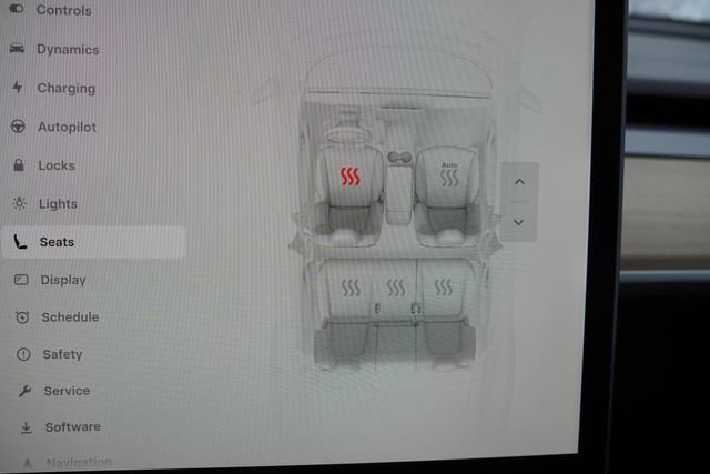 Used 2022 Tesla Model Y Performance image 31