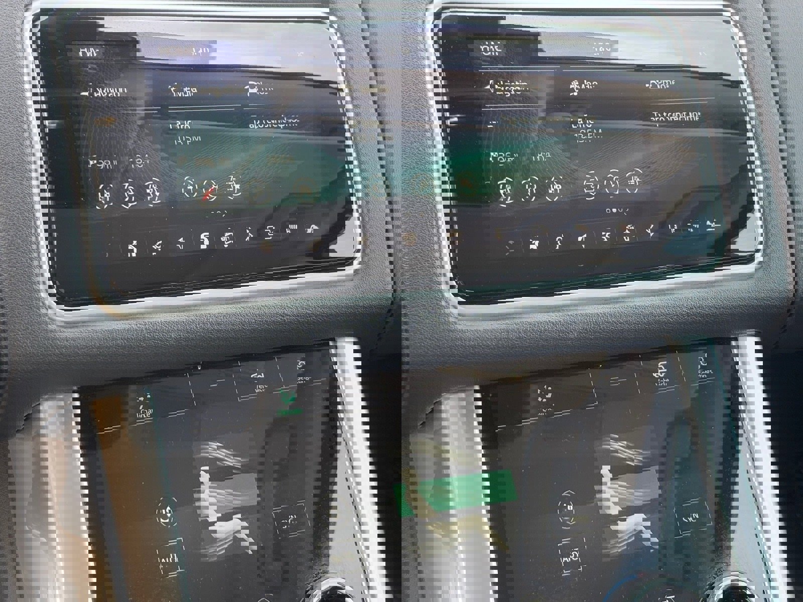 Used 2020 Land Rover Range Rover Sport SE image 22