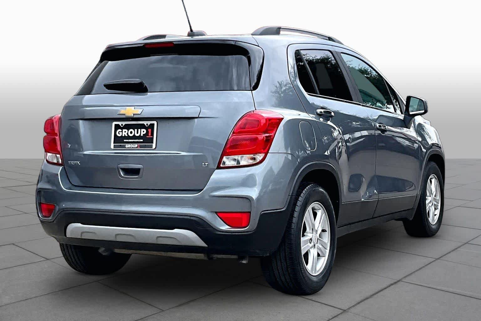 Used 2019 Chevrolet Trax LT w/ LT Convenience Package FWD image 13