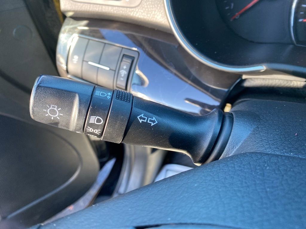 Used 2015 Kia Sorento LX image 16