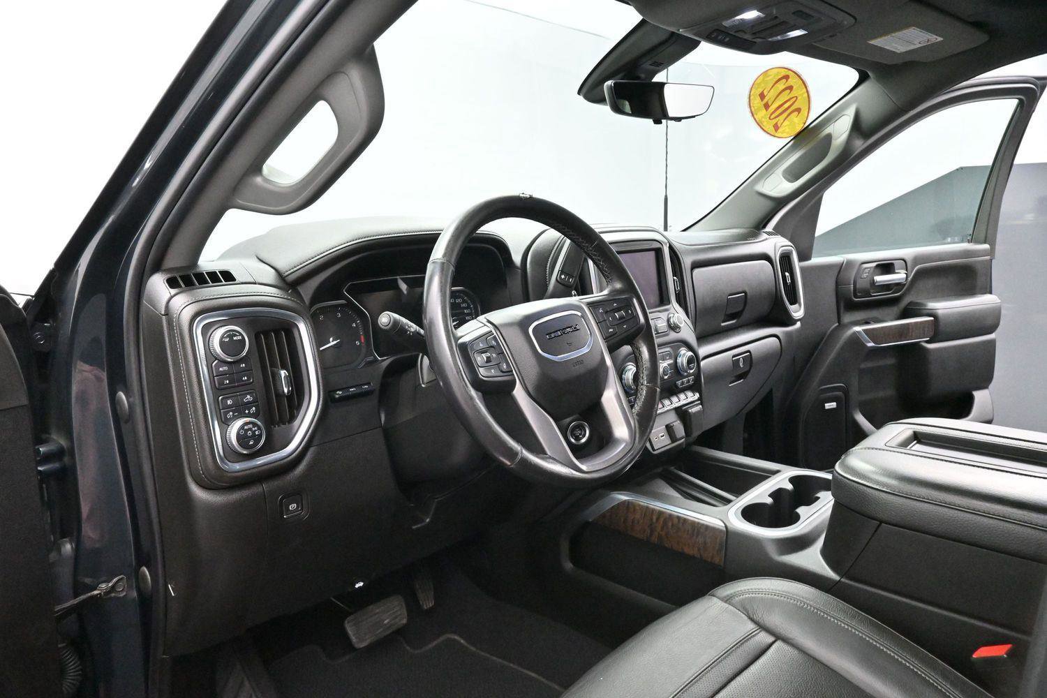 Used 2022 GMC Sierra 2500 Denali w/ Denali Ultimate Package AWD/4WD image 17