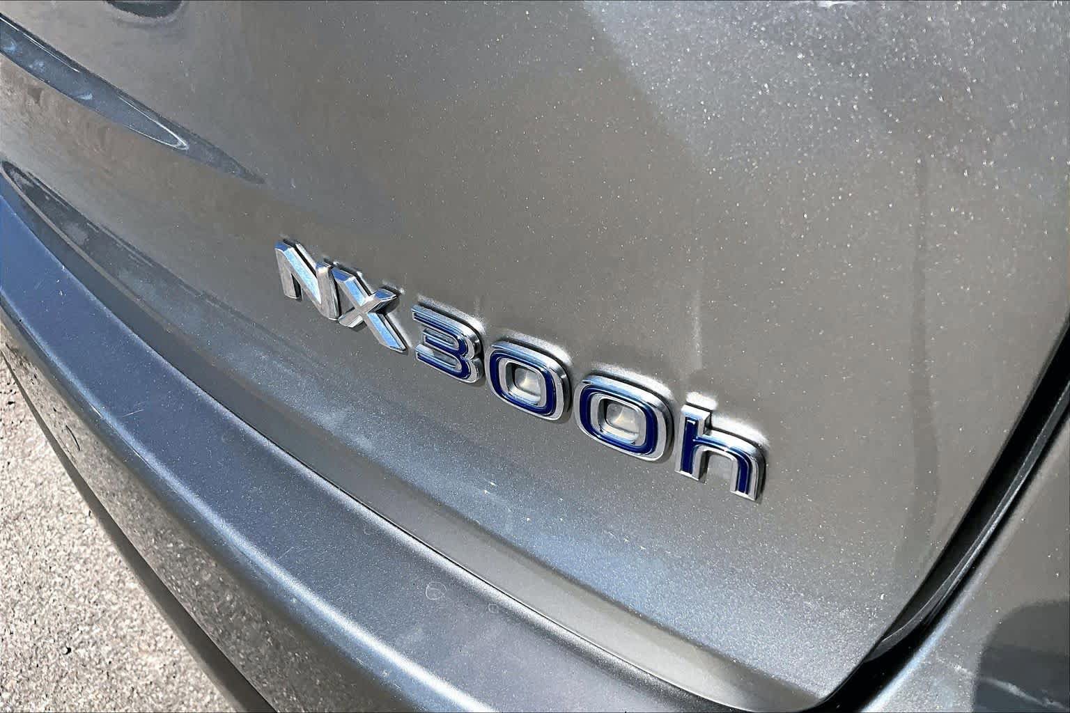 Used 2016 Lexus NX 300h AWD w/ Premium Package image 10