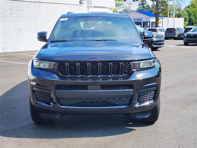 New 2025 Jeep Grand Cherokee L Altitude image 36