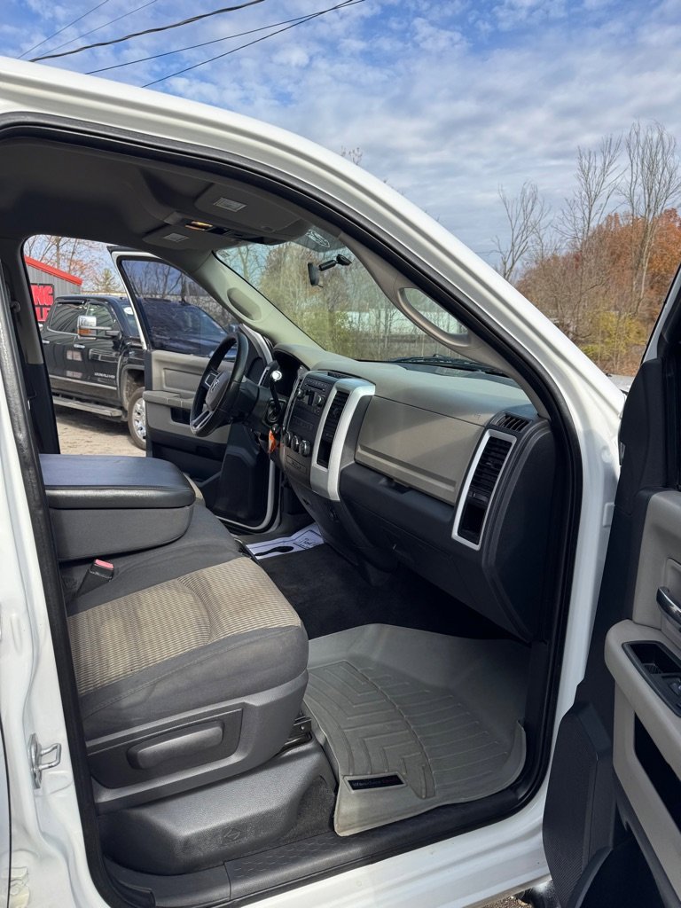 Used 2010 Dodge Ram 2500 Truck SLT image 9