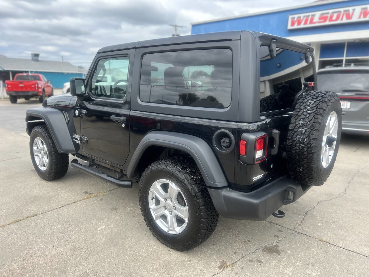 Used 2019 Jeep Wrangler Sport image 7