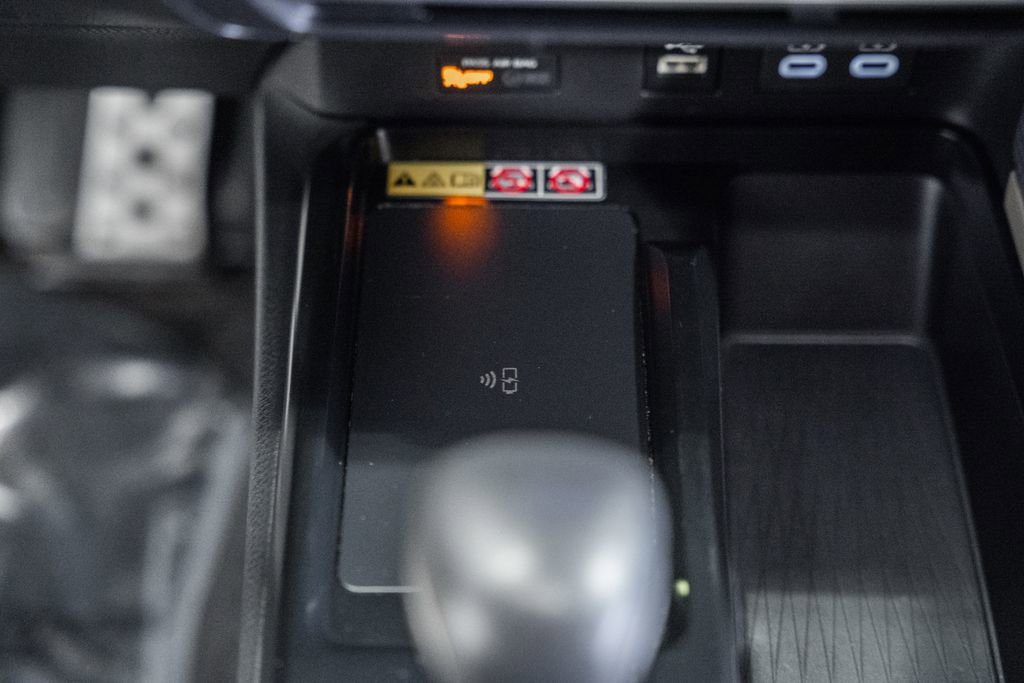 Used 2025 Toyota Camry SE image 22