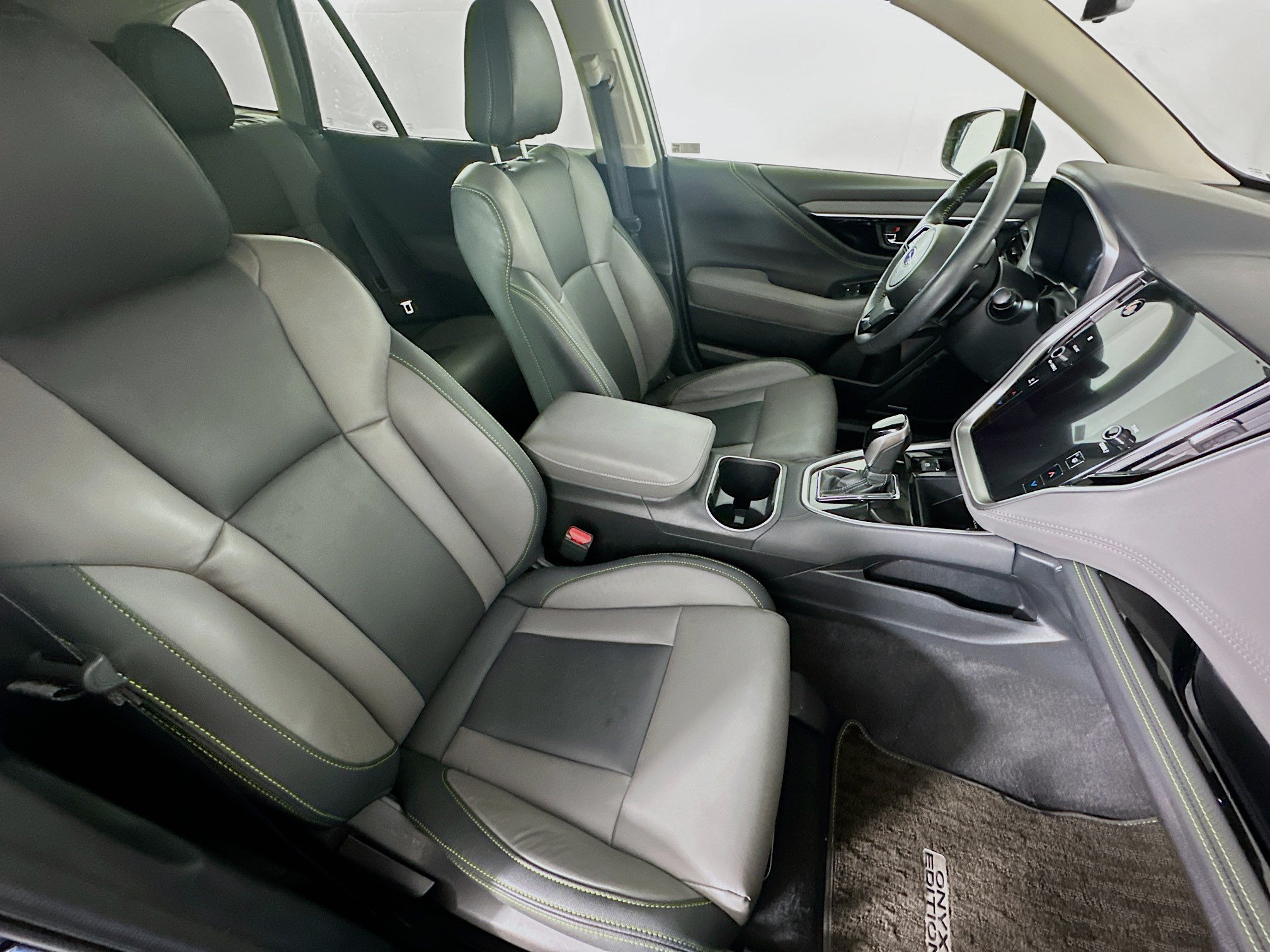 Used 2025 Subaru Outback Onyx Edition AWD/4WD image 31
