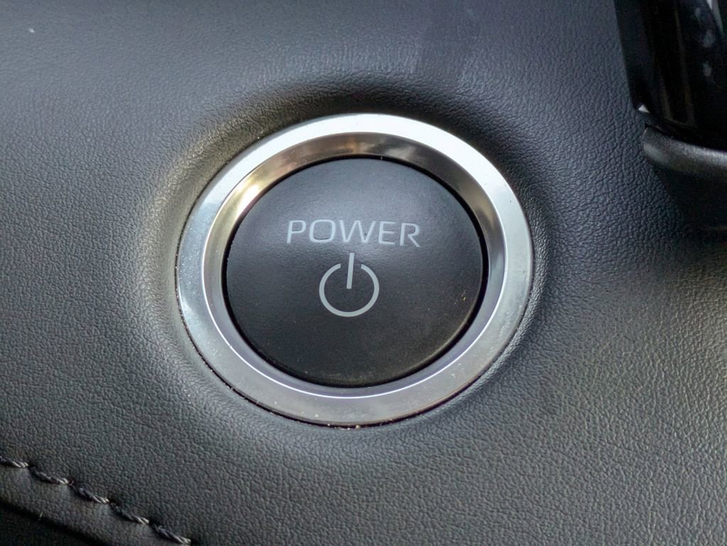 Certified 2025 Toyota Highlander Limited image 31