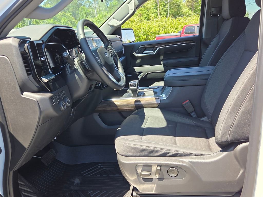New 2026 Chevrolet Silverado 1500 LT Trail Boss w/ Safety Package AWD/4WD image 3
