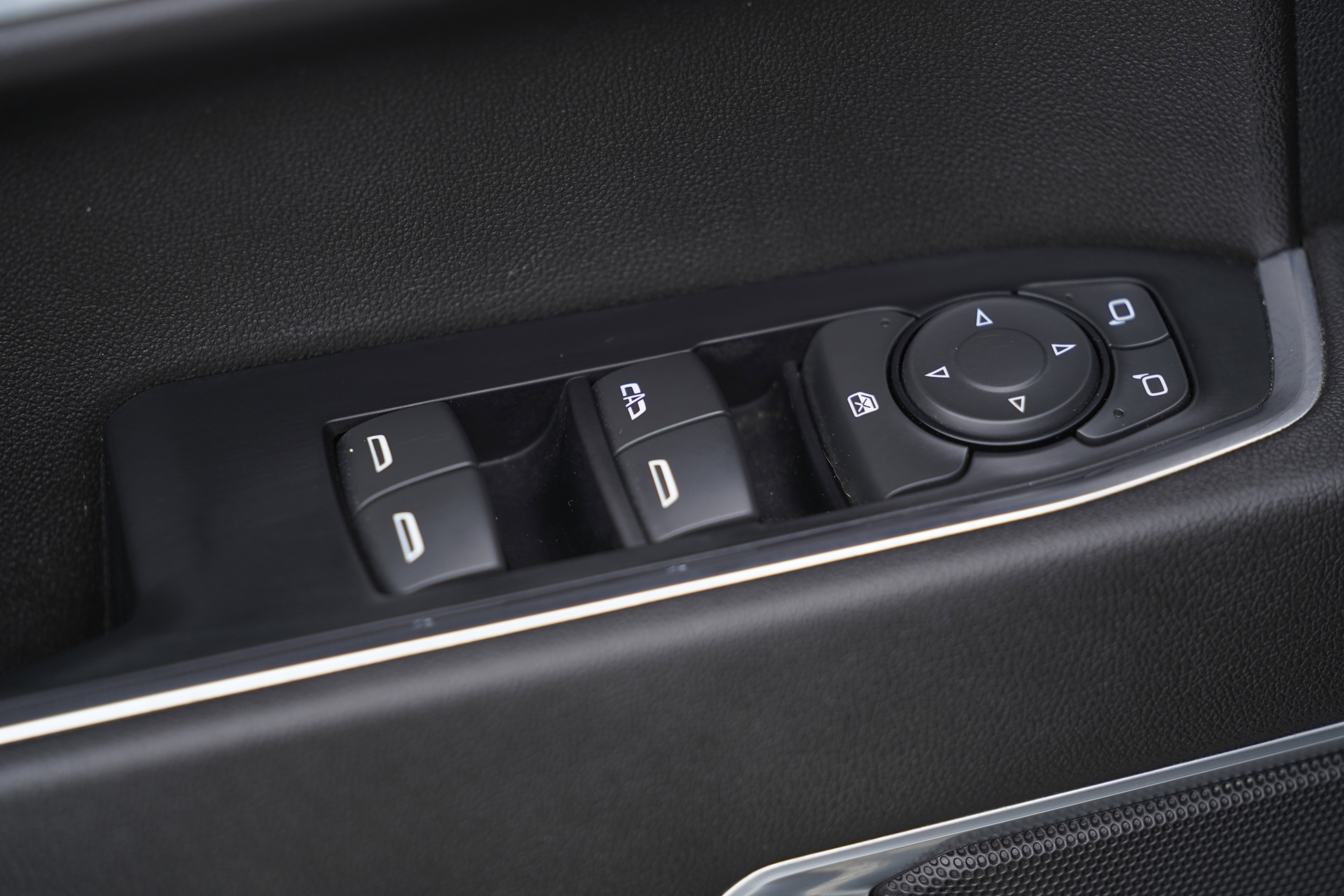 Used 2022 GMC Sierra 1500 Elevation image 17