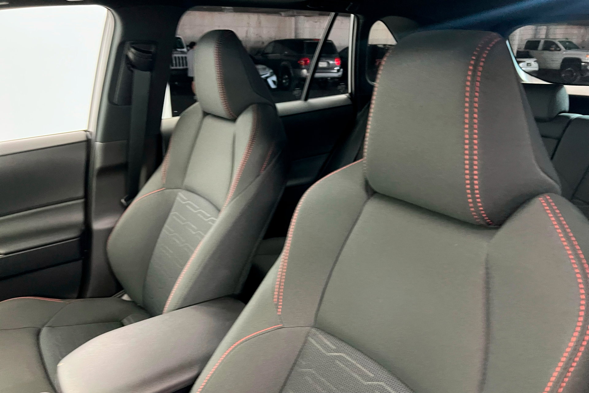 Used 2025 Toyota RAV4 SE w/ Weather & Moonroof Package image 15