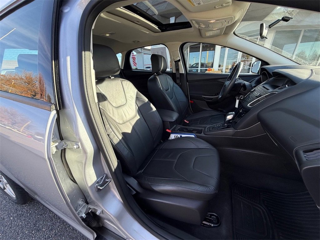 Used 2015 Ford Focus SE w/ Equipment Group 201A image 49