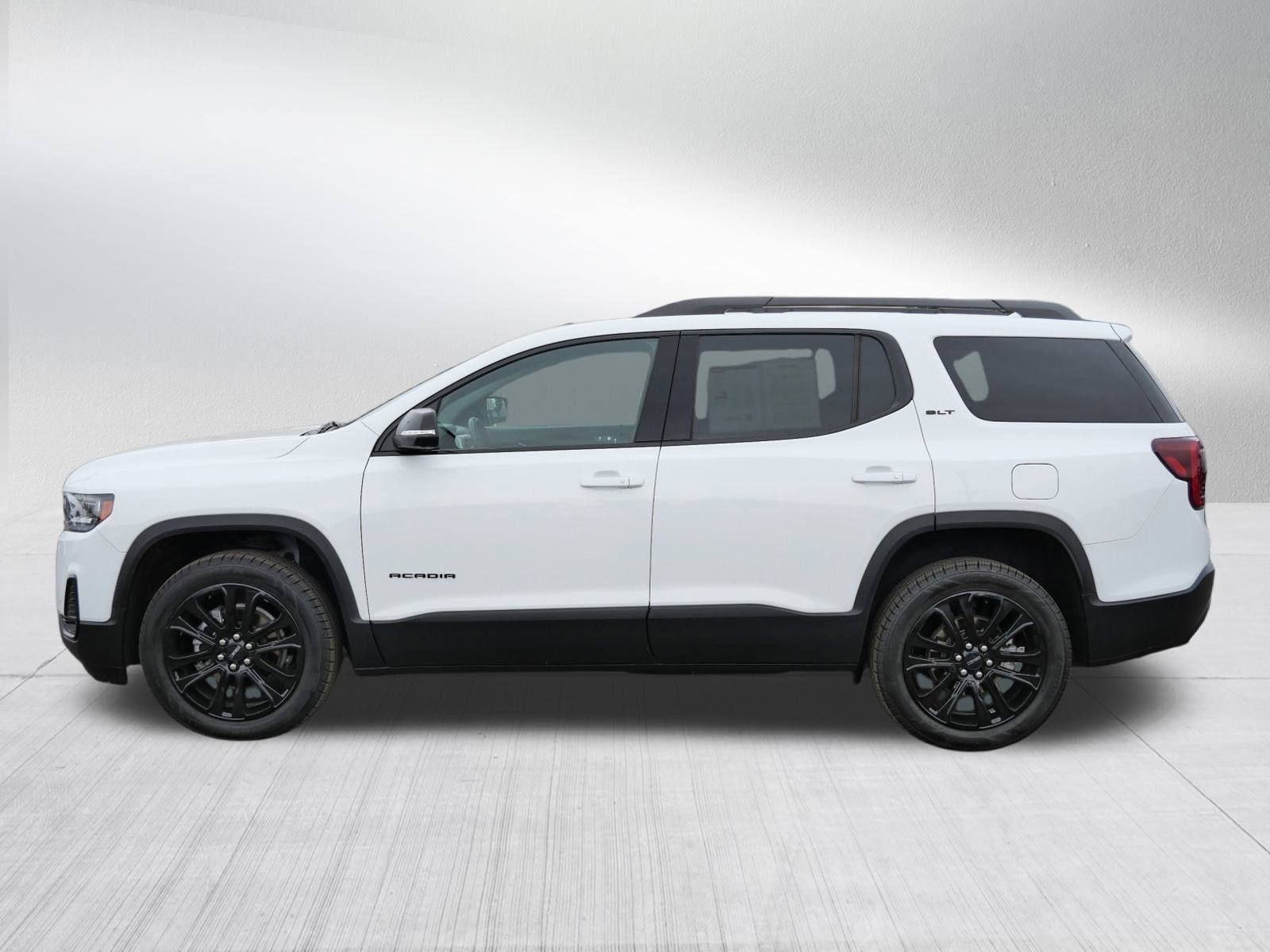 Used 2022 GMC Acadia SLT w/ Elevation Edition image 4