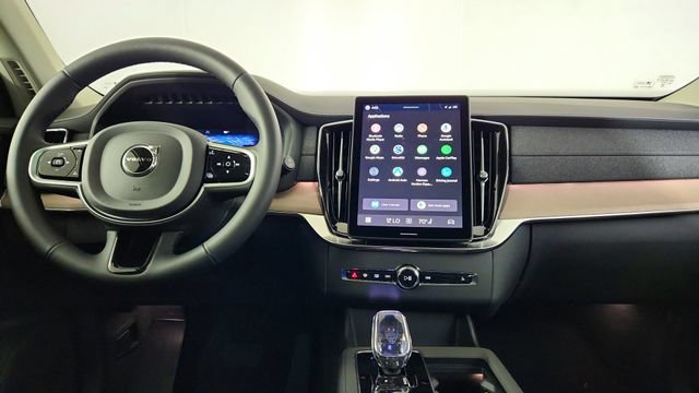 New 2026 Volvo XC90 B5 Plus w/ Protection Package Premier AWD/4WD image 26