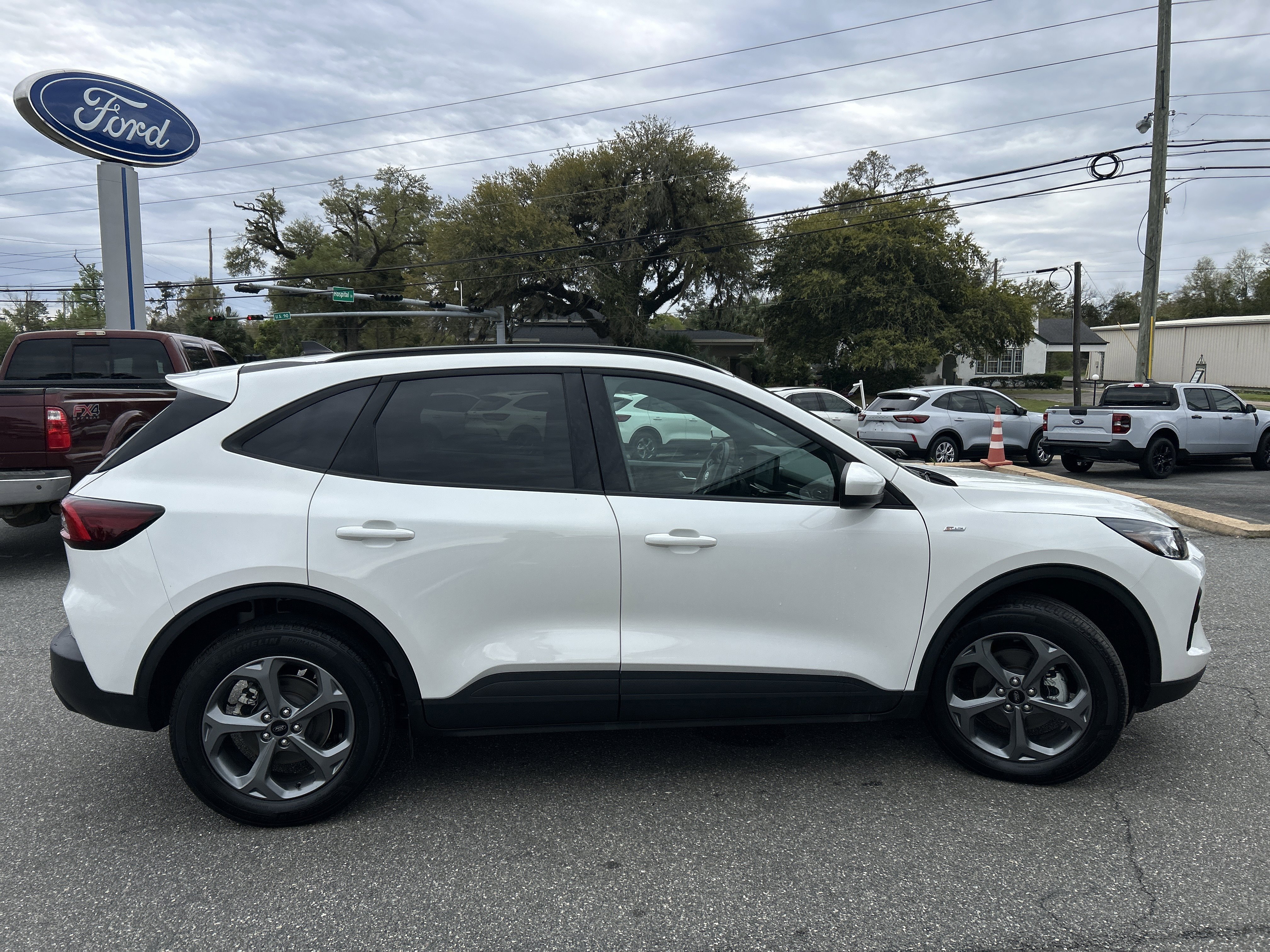 Certified 2025 Ford Escape ST-Line Elite w/ Tech Pack #1 image 8