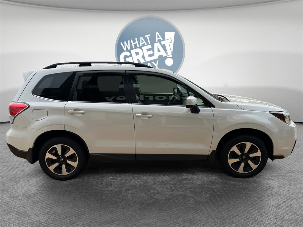 Used 2017 Subaru Forester 2.5i Limited image 2