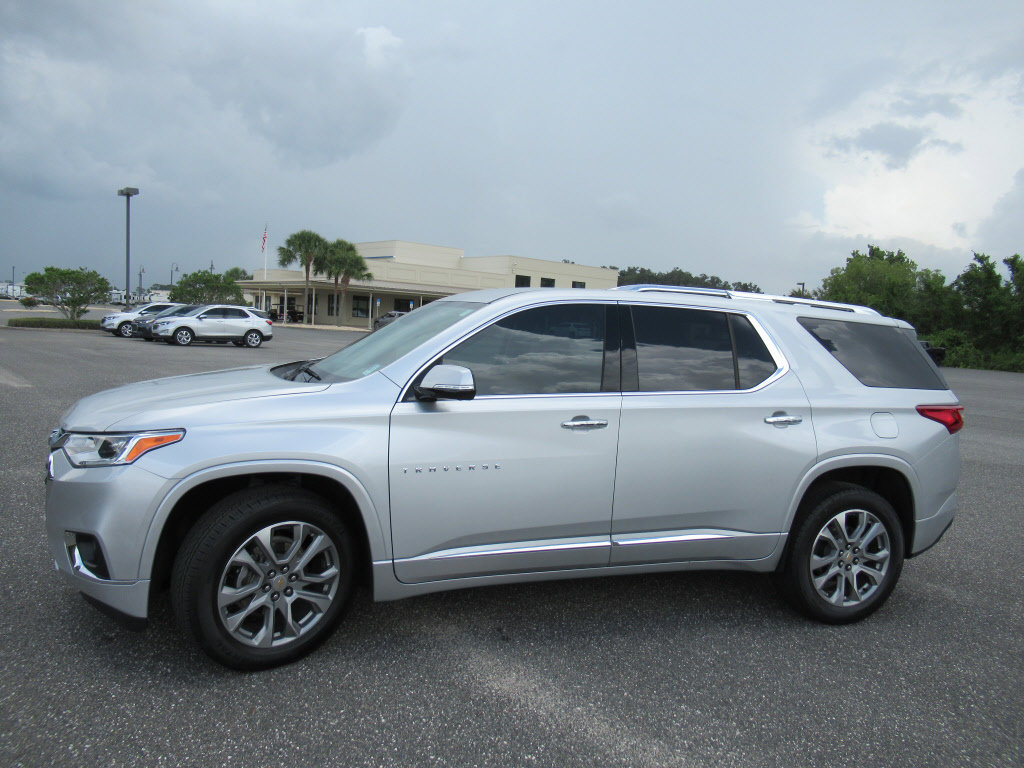 Used 2020 Chevrolet Traverse Premier FWD image 4