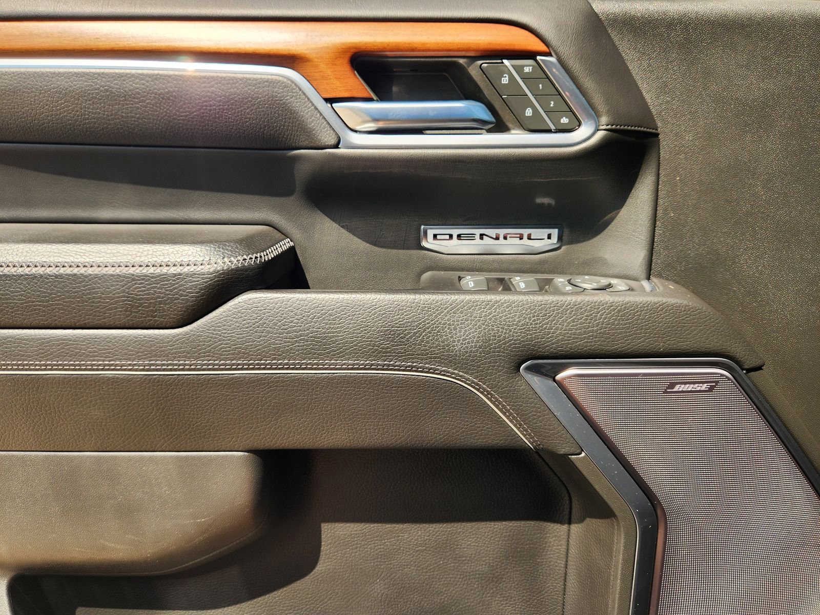 Used 2022 GMC Sierra 1500 Denali w/ Technology Package image 25