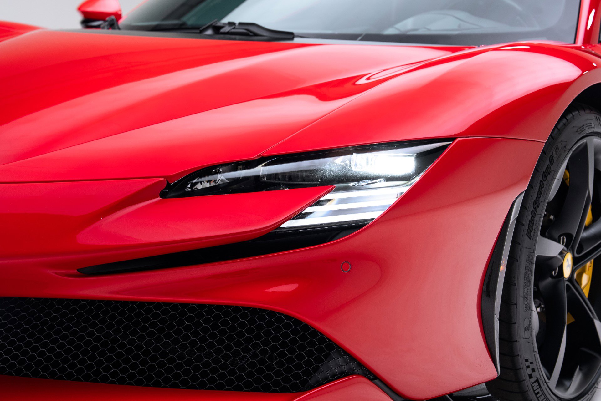 Used 2024 Ferrari SF90 Stradale AWD/4WD image 11