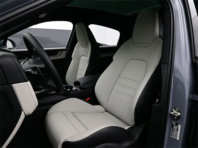 New 2026 Porsche Cayenne Coupe image 5